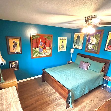 Family Friendly Downtown Home - Private Yard & Grill - Location, Location, Location! Атенс Екстериор снимка