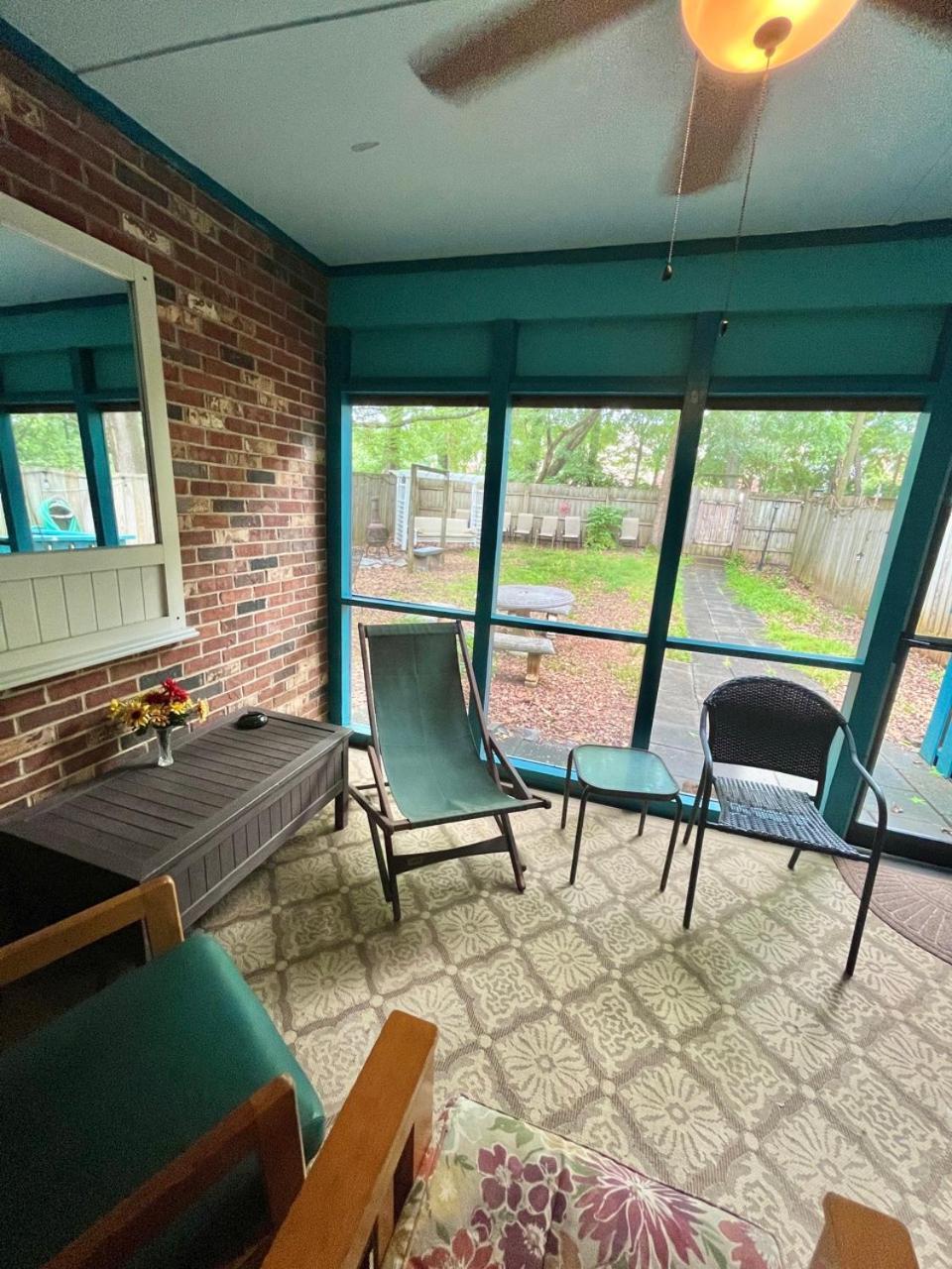 Family Friendly Downtown Home - Private Yard & Grill - Location, Location, Location! Атенс Екстериор снимка